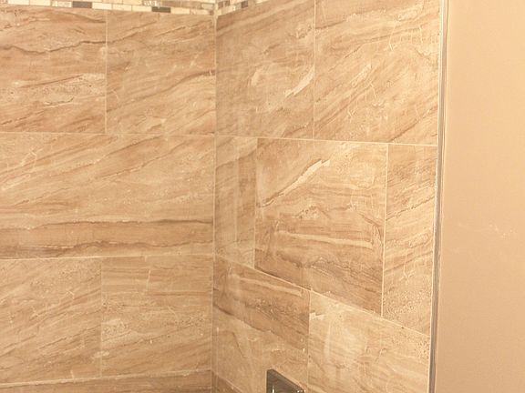 4th image of 2027 SE 10th Ave APT 711
