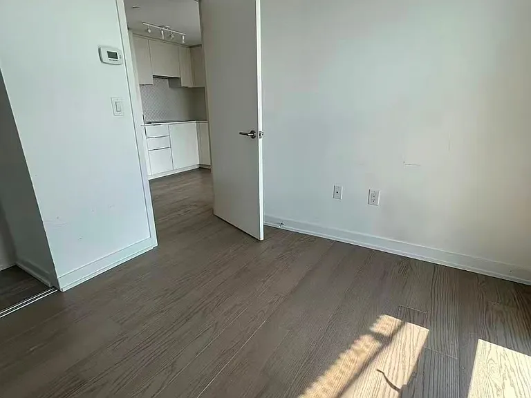 11 Wellesley St W #4005 — Photo 4