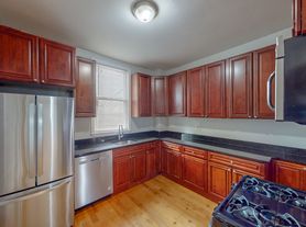 319 W 4th St, Boston, MA
