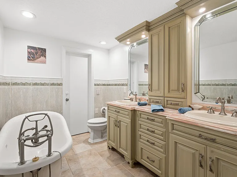 114 S Lake Dr — Photo 27