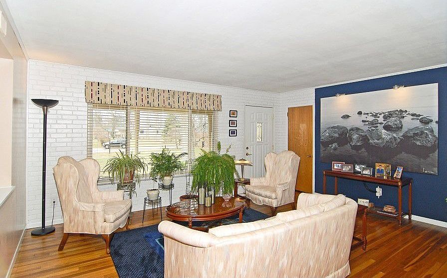 2nd image of 7951 Witherington Rd