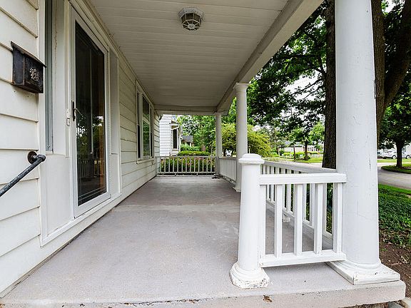2nd image of 2036 Coit Ave NE