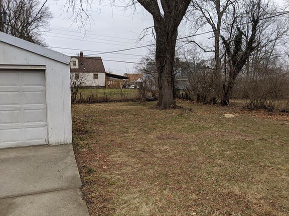 3rd image of 4203 Shenandoah Dr