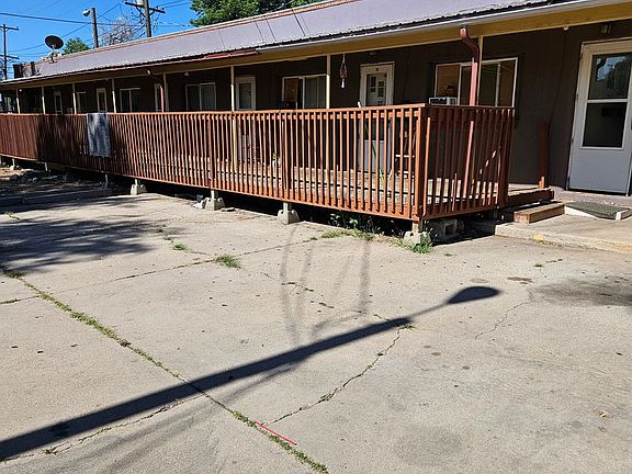 2nd image of 808 22nd St #30