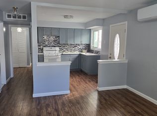 149-67 256th St #1, Rosedale, NY 11422