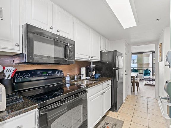 3rd image of 2710 N Ocean Blvd. #1038