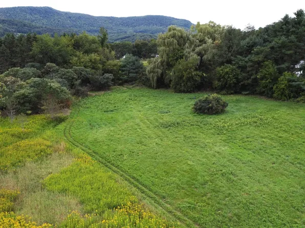 215 Dermody Road, Bennington, VT 05201