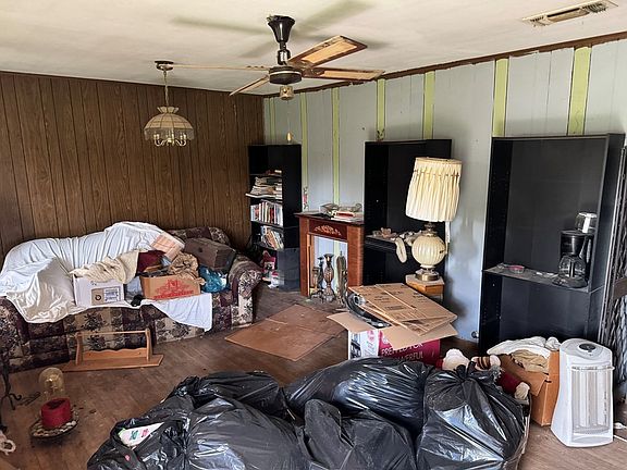 5th image of 406 Barnett St