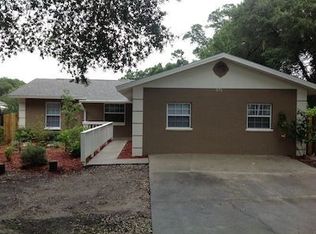 571 S Massachusetts Ave, Deland, FL 32724