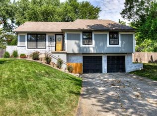 1116 NE 73rd St, Gladstone, MO 64118