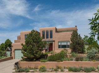 2990 Senda Del Puerto, Santa Fe, NM 87505