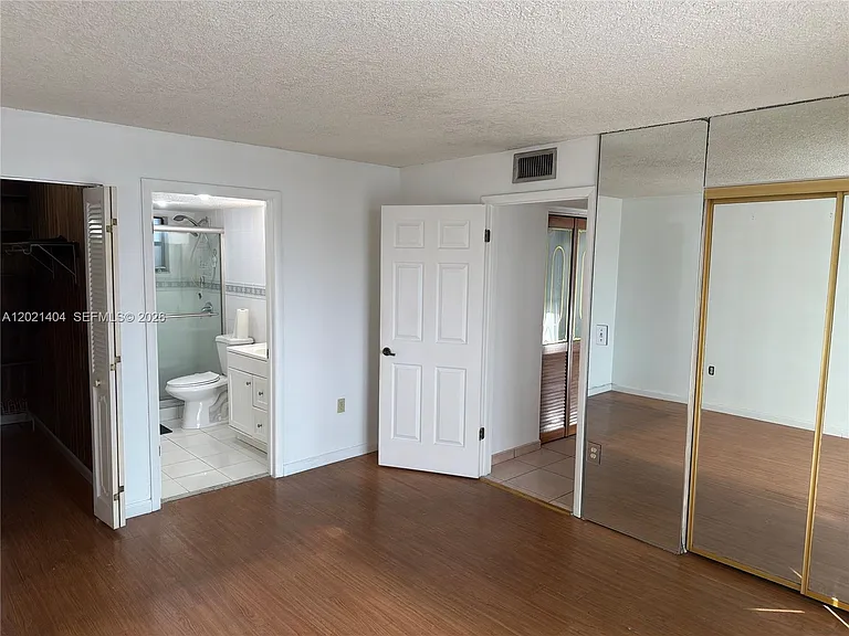 7300 Wayne Ave #514 — Photo 2