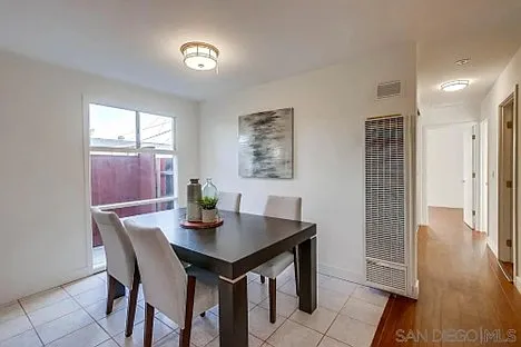 3 bed, 1032 sqft, $3,500 — Photo 4