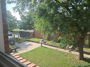 2010 Edward R Danner Plz, Omaha, NE 68110