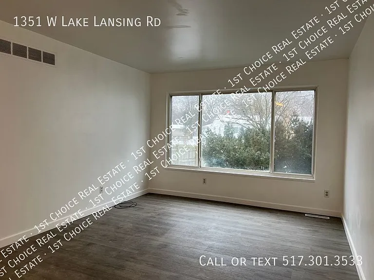 1351 W Lake Lansing Rd — Photo 2