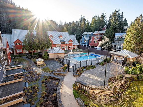 5th image of 2050 Lake Placid Rd #322