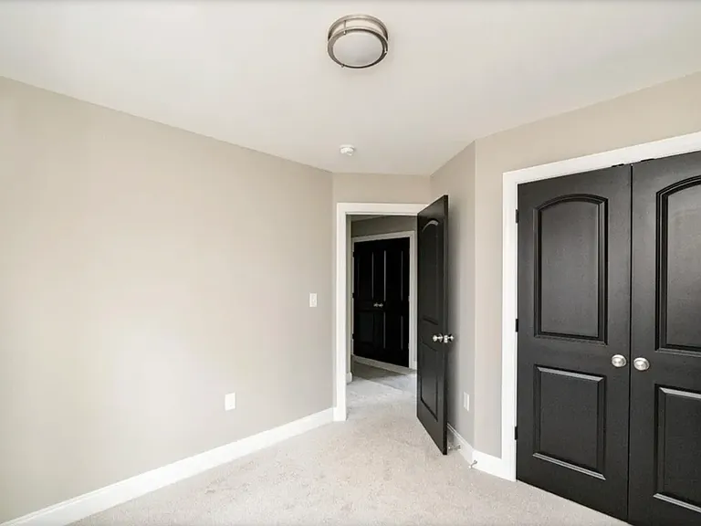9 Emanuel Ct #9 — Photo 9