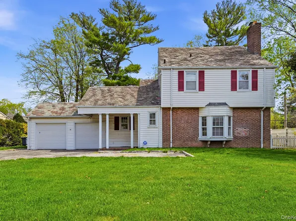 91 Port Washington Boulevard, Roslyn, NY 11576