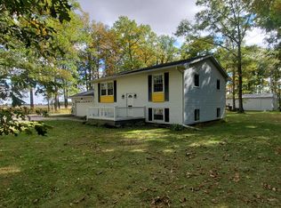 10211 E Territorial Rd, Waldron, MI 49288