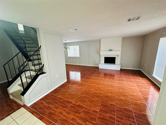 5th image of 44 Yewleaf Rd