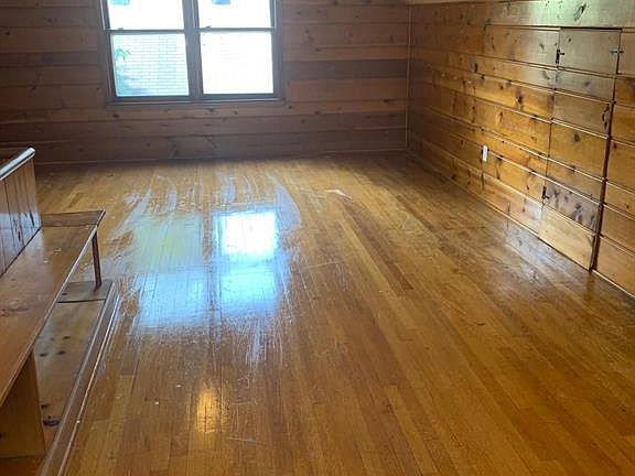 3rd image of 19514 Fielding St