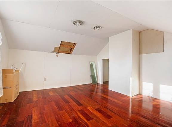 5th image of 8623 Marks St