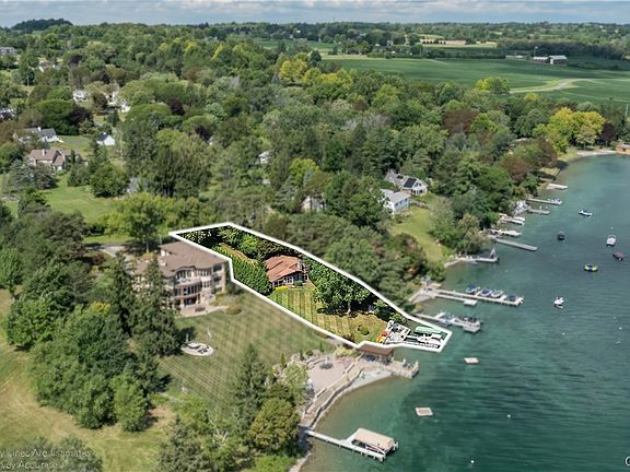 3rd image of 3078 W Lake Rd