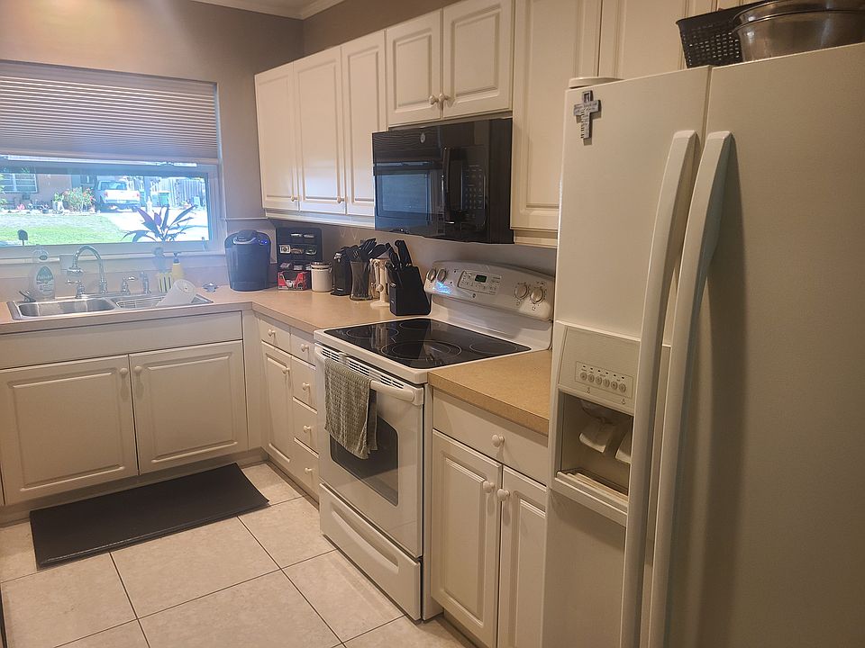 1st image of 3056 Browning St