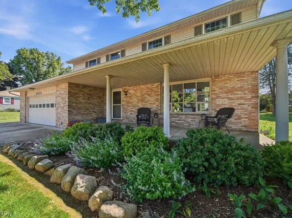 5670 Vantage Hill Ave NW, Massillon, OH 44646