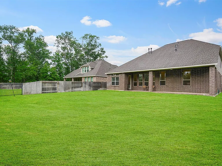 23540 Red Juniper Ln — Photo 36