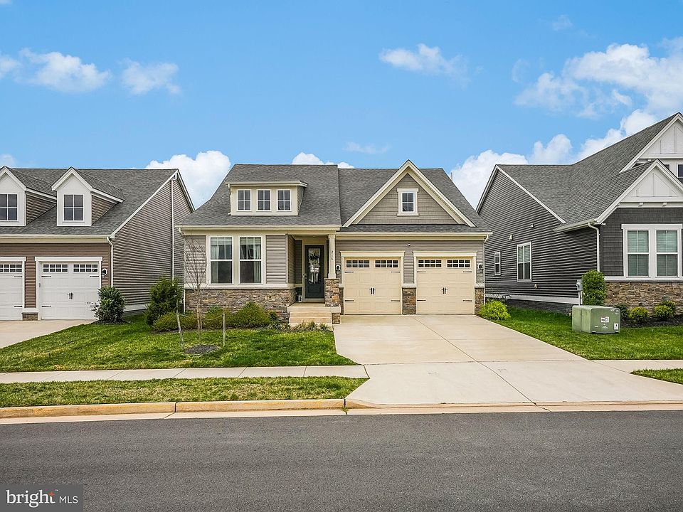 1st image of 216 Foxglove Way