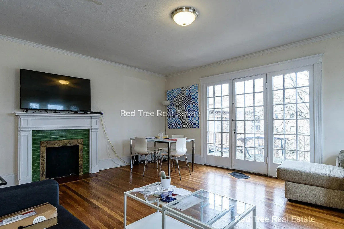 Building Photo - 229-231 Chestnut Hill Ave #2