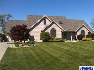 3135 Oak Borough Run, Fort Wayne, IN 46804