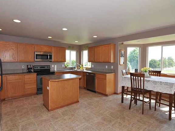 4th image of 6004 Velonia Dr