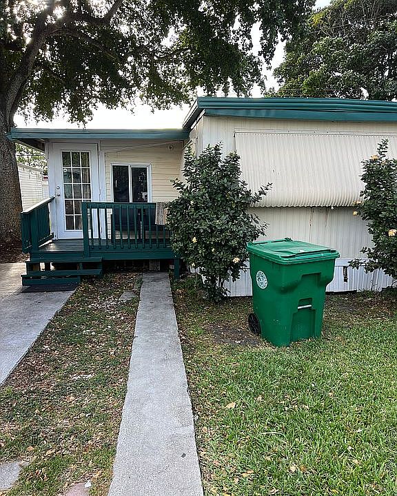 1st image of 4821 SW 47th Ln