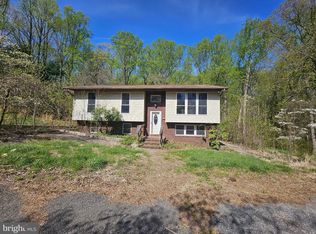 397 Charles Hall Dr, Millersville, MD 21108