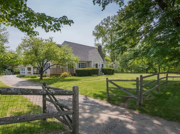 34 Christian Ln, Whately, MA 01093