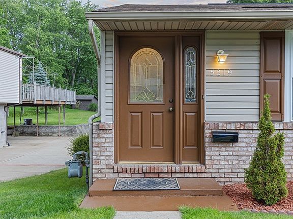 2nd image of 5219 Elmwood Dr