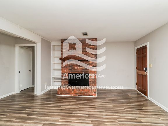 1179758_003_living_room_3.jpg