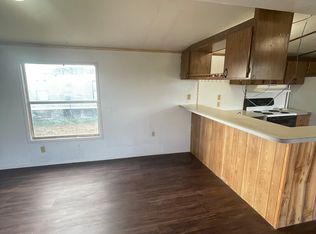 300 Christine Rd TRAILER 46, Jourdanton, TX 78026