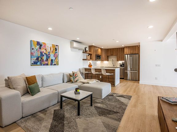 2nd image of 727 Sapphire St Unit 314