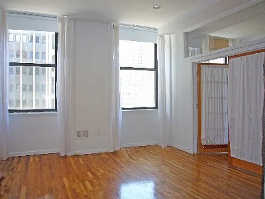 Rented by Bond New York | media 26