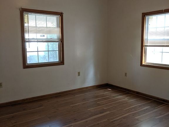 4th image of 1152 W Wythe St