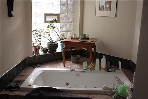 2nd image of 1633 W Le Moyne St APT G