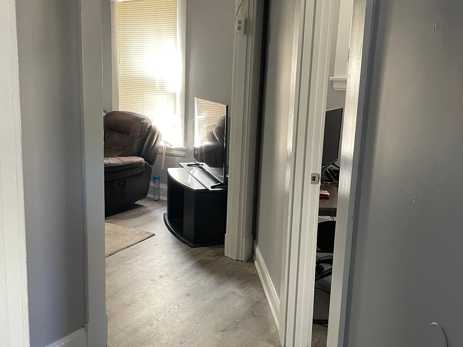155 Warner St — Photo 4