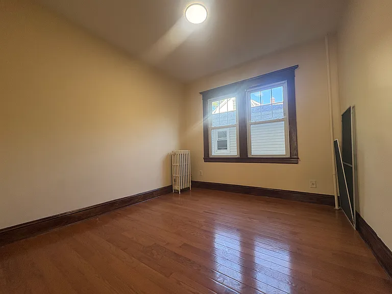 217 Bancroft Ave #1 — Photo 12