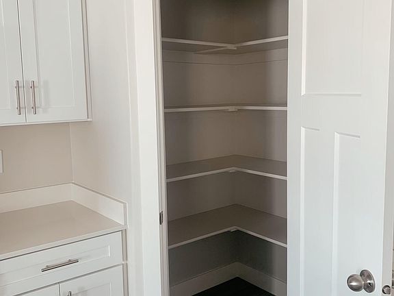 4th image of 1635 N 4030 W