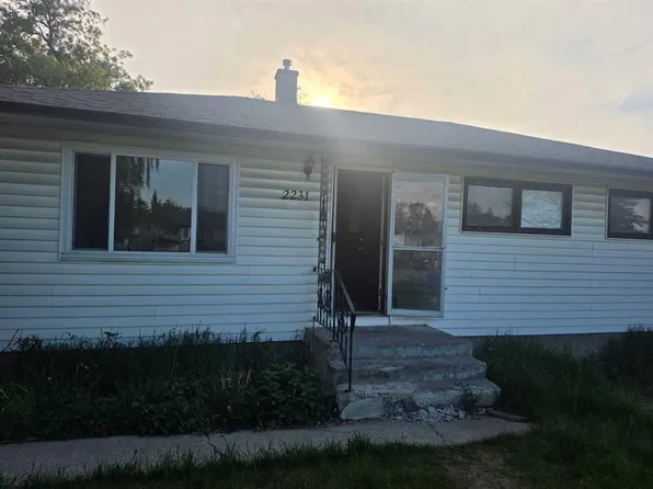 2231 E 40th St SE, Calgary, AB T2B 1B8