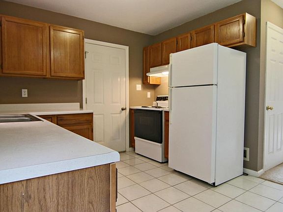 5th image of 10109 Red Hellard Ln