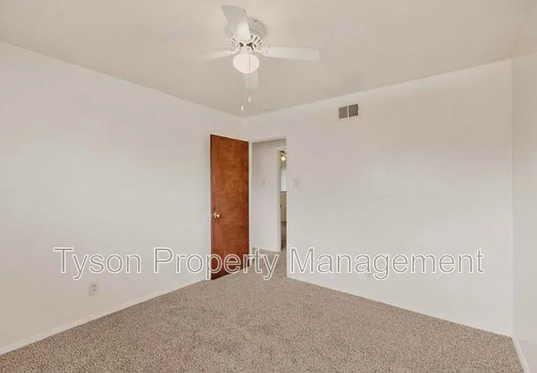 3503 Montclaire Dr NE — Photo 19